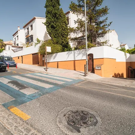 Carmenes De La Muralla - Free Parking-3